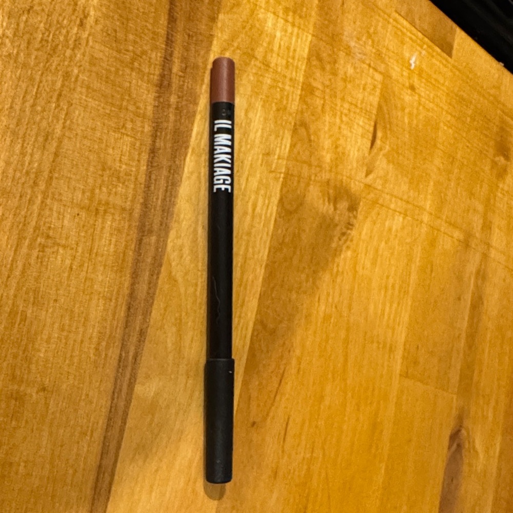 IL MAKIAGE Lip Liner in Deep Brown